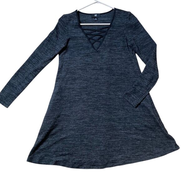 Iz Byer Knit Dress M Gray Crisscross V-Neck Trapeze Swing Y2K Soft Whimsigoth - Picture 4 of 13